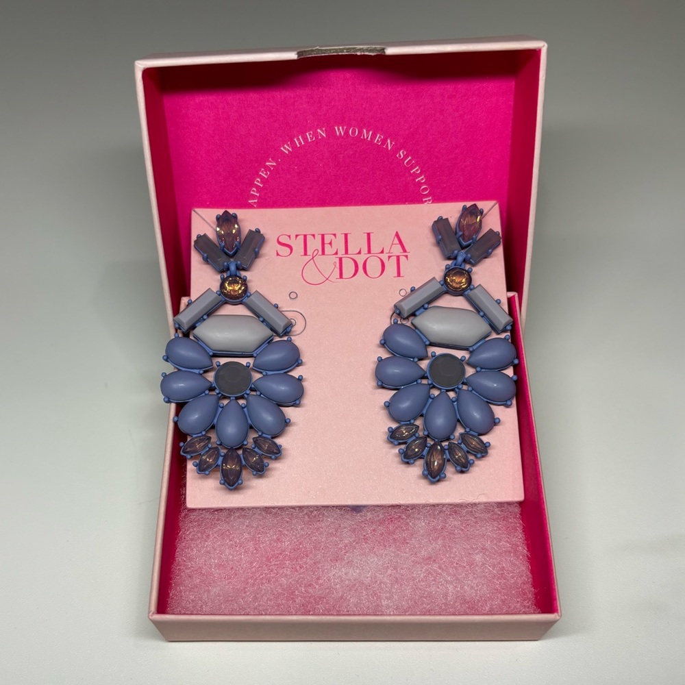 Stella & Dot Lavender Heck Yes Statement Earrings Costume Jewelry Pierced